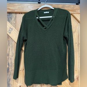 Dark green light sweater size Small